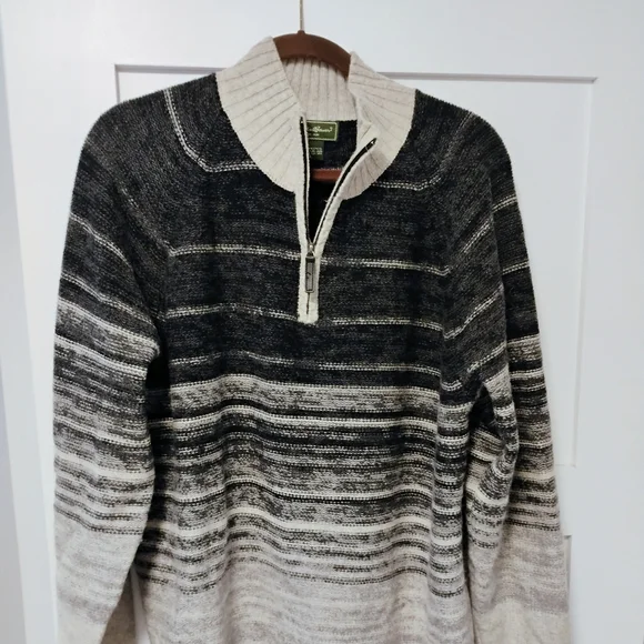 Men's Eddie Bauer wool sweater - Picture 2 of 3